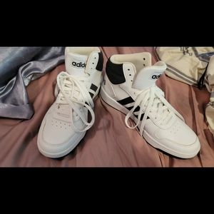 Mens Adidas High Top Sneakers Size 8